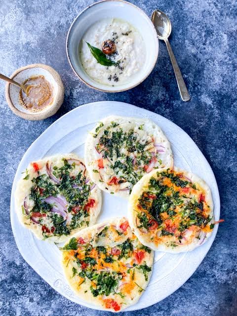 Veg. Mixed Oothappam